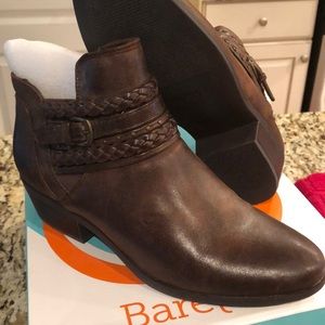 Size 7.5 Ankle boots